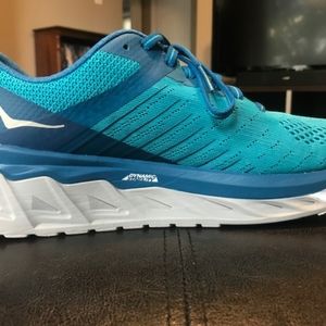 Hoka one one Arahi 3